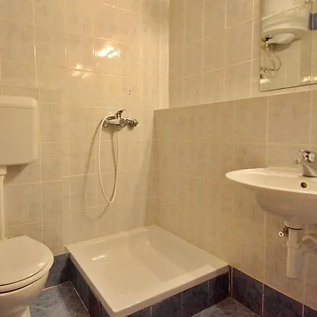 Apartamento Meridiana-4 By Interhome