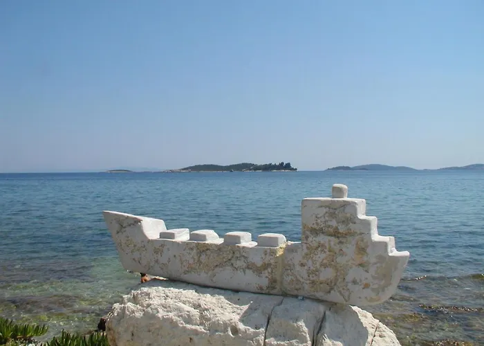 Meridiana-4 By Interhome