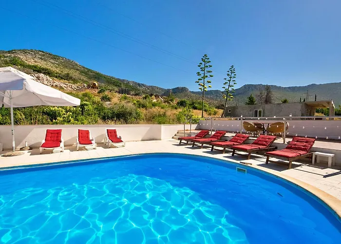 Meridiana-4 By Interhome